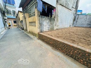 đất hiếm 60m2 thị trấn đông anh đường 3m giá mềm an ninh tốt giao thông thuận lợi gần tt hành chính