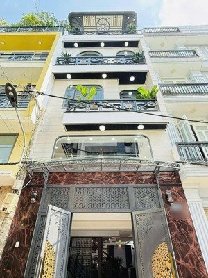 siêu phẩm giá hiếm tại lãnh binh thăng,q11. dt67m2/giá 3,45 tỷ. sổ hồng riêng, hợp đồng thuê 21tr/t