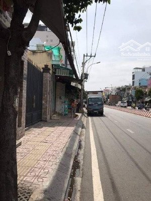 bán đất q7 - 322,5m2 - giá 18,5 tỷ nhà cấp 4 tiện xây mới vị trí huỳnh tấn phát, lý phục man