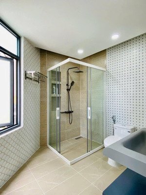 chính chủ gửi bán gấp nhà đ.tản đà, p.11, q.5, dt 59m2, giá 2 tỷ 750 có tl. sổ riêng chính chủ