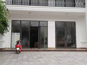 chuyển nhượng nhà mặt phố hồ xuân hương, giá thỏa thuận, 600m2, 9 tầng, giá đầu tư