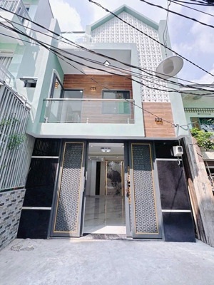 cho thuê nhà 3 phòng ngủ đầy đủ nội thất hẻm 368 tôn đản, quận 4