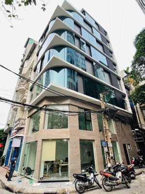 cho thuê nhà xuân la- lạc long quân. dt 120m2 x 6 tầng mặt tiền 6m, thông sàn, có đh. giá 52tr/th