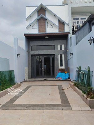 bán nhà riêng 94m2, (4 ,5 x29m.)giá 6,45 tỷ tại quốc lộ 50, phong phú, bình chánh
