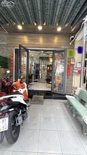 Bán nhà quận 11 - Hẻm xe tải đổ cửa - Tặng full nội thất 7,5 tỷ