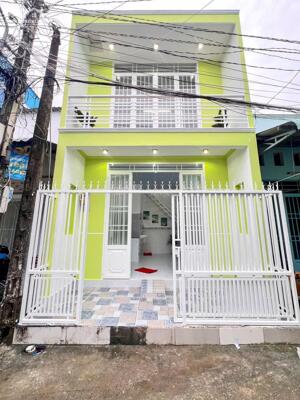 Nhà trệt lầu hẻm 180 đường cách mạng tháng 8