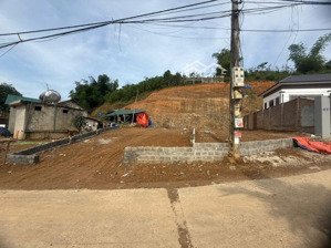 tôi cần bán lô đất đẹp 175m trong sổ ( tổng 300m ) nhìn thẳng sang kcn quang tiến giá chỉ 2,5 tỷ