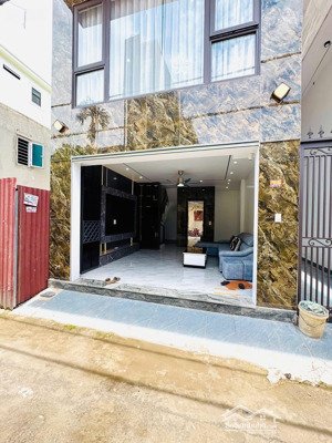 bán nhà đàm quang trung - long biên, mới đét, thg máy, full nthat, mặt ngõ thông, lô góc.