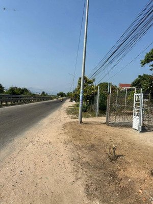 780 triệu bán gấp lô đất mặt tiền đường 703 vị trí vàng kinh doanh