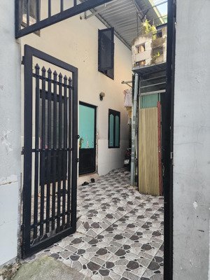 cho thuê phòng trọ man thiện, trệt + lầu giá 3tr -30m2 thoáng mái