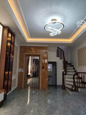 cần bán gấp hoàng văn thái- thanh xuân/ phân lô ô tô quân đội/ 50m 7t thang máy/ 21,6 tỷ