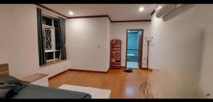 phòng riêng, master share trong chung cư hoàng anh hoàng anh house 4,5tr toilet riêng