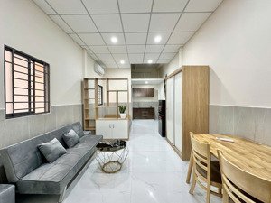new 100% căn hộ 1pn 40m2 cửa sổ | gần bờ kè hoàng sa q3, cho nuôi thú cưng, có máy giặt riêng .
