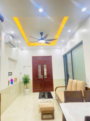 bán nhà giảng võ - cát linh - 50m ra phố - dân xây tâm huyết - tiện ích bạt ngàn - lh 