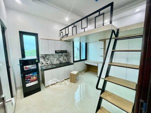 + cầu diễn 85 m. 7 tầng chưa đến 20 tỷ. + ccmn 24 phòng khép kín - 7 tầng thang máy- dòng tiền