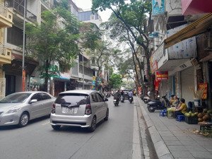 bán nhà mặt phố cống vị, ba đình, 60m*6t, 26,2 tỉ. bán gấp.