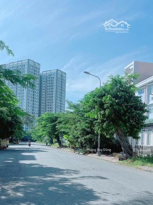 kẹt tiền cần bán gấp nền nhà phố kdc 13e intresco 100m2 giá 4 tỷ 680 bao sang tên