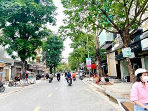Mrs Tâm Bán nhà lô góc vị trí ĐẸP mặt đường Hai Bà Trưng, Lê Chân, Hải Phòng. HOT 11,5 tỷ