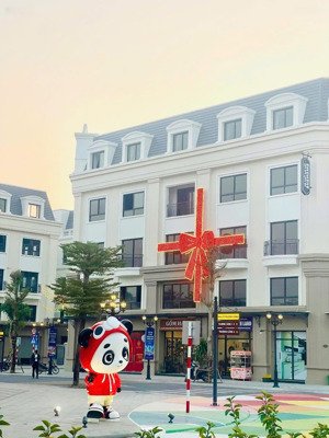 chuyển nhà bán căn shophouse chính diện công viên trung tâm đang cho thuê sẵn dòng tiền 42tr/th