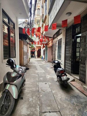 ngọc khánh - giảng võ - đê la thành - mặt ngõ thông, kd nhỏ giá nhỉnh 4 tỷ