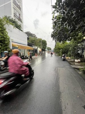 nhà 2 tầng tiện xây mới - 158m2, ngang 5,2m, hxh 10m đang kd, sổ vuông - chỉ nhích 11 tỷ