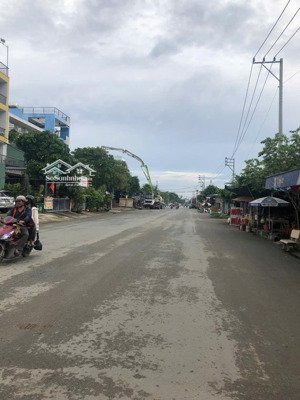 bán đất có sẵn nhà xưởng hẻm 221 bình thành, 115 tỷ, dt 4250m2, đất ở đt, cho thuê 230 triệu/tháng