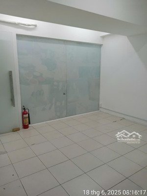 cần cho thuê mặt bằng chung cư h3 p. 6 q. 4 dt: 400m2, nằm tầng 2 làm văn phòng công ty