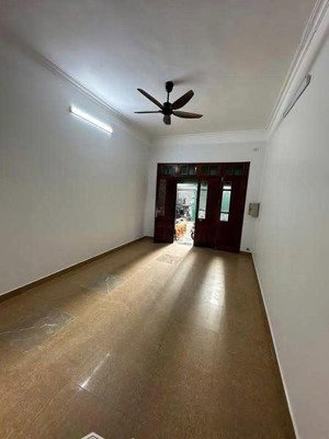 cho thuê nhà ngõ 317 hoàng hoa thám 110m2 x 4t ô tô đỗ cửa