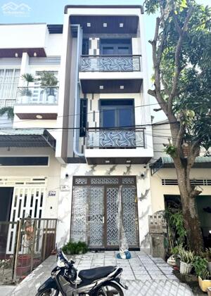 Nhà mới 2 lầu đường Chu Văn An, kdc Thới Nhựt 2 giá 6 tỷ 350 tr (TL)