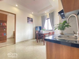 cho thuê phòng cao cấp 1k1n 40m2 phố quan nhân full đồ ban công ngõ ô tô