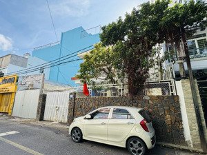 khách cần bán căn nhà phố trung tâm mặt tiền đường hương sơn - phước hoà ( ngang 10m )