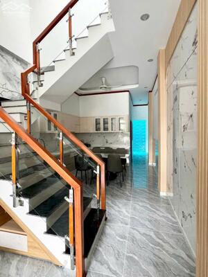 Bán gấp căn nhà ngay KDC tân hiệp cạnh kcn nam tân uyên