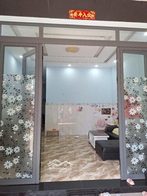 cần bán nhà hxh đường phạm đăng giảng. dt 5 x 17m kết cấu 1 trệt 2 lầu + sân thượng. gía bán 7.6 tỷ