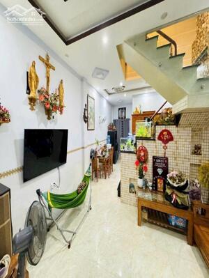 Bán Nhà 1 Trệt 1 Lầu, DT 61M2, gần Khách Sạn Hoà Bình, Phường Quyết Thắng