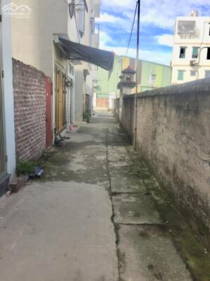 - Bán đất thôn siêu Quần 51m2, Mt 5 m, Vị trí cực đẹp , Giá chỉ 3.855 tr