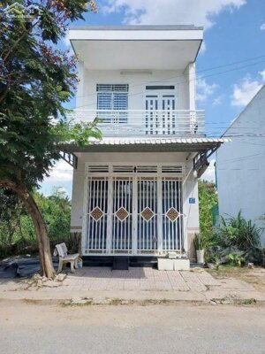 Nhà đẹp đậu ô tô thoải mái gần chợ Bà Bộ