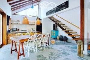 bán tòa khách sạn cao cấp trung tâm phố cổ hội an dòng tiền 300 triệu/tháng giá chỉ 36 tỷ