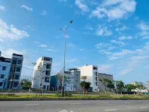 bán cặp đất 200m2 vị trí đẹp để xây căn hộ mặt tiền minh mạng, sát bãi tắm sơn thủy giá 2x tỷ