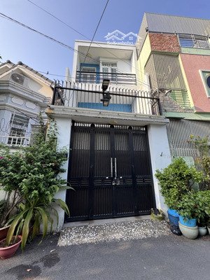 nhà mới vào ở liền, ngay vành đai 2, gần trường học các cấp , chợ , khu dân cư an ninh