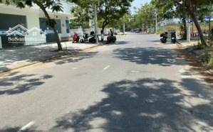 giảm 3 tỷ! bán đất lô góc 390m2 - 55,5 tỷ - mt lê văn quý - q. sơn trà