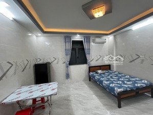 cho thuê phòng đường phạm hùng gần nguyễn văn linh. 35m2. full nội thất. giá thuê: 4,5tr/tháng