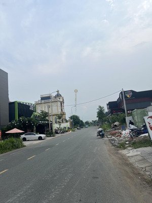 đất đường nguyễn thanh sơn thạnh mỹ lợi q2.dt : 300m2, giá : 97.5 tỷ