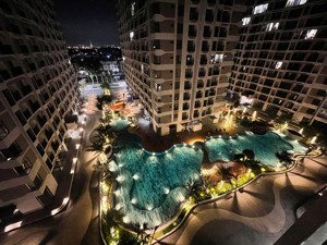 cho thuê nguyên căn hộ mới tinh, full tiện ích giao thông thuận tiện về quận 1, quận 2!