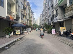 bán nhà phân lô phú kiều. 2 xe tải tránh vỉa hè 4mét. dt: 60m2 xây 5 tầng. nội thất đẹp. giá 15tỷ !