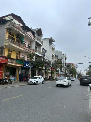 cực hiếm nhà lý bôn vị trí đắc địa