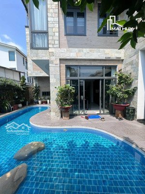 biệt thự sân vườn hồ bơi khu văn minh an phú q2. dt: 300.8m2, giá: 70 tỷ