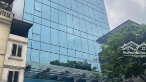 bán mặt phố đê la thành, dt 300m2 x 12 tầng, mặt tiền 13m, lô góc, thuê 500 tr/ th, giá 95 tỷ.