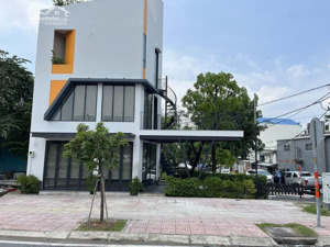 cho thuê nhà mặt tiền căn góc mũi tàu 924 phạm văn đồng, p.hiệp bình chánh, tp.thủ đức, dtsd 100m2