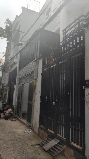 nóng, không thể tìm căn thứ 2, dưới 100tr/m, đối diện đầm sen.