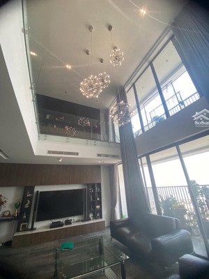 cực phẩm ch douplex tầng 30 view toàn thành phố, lô góc, 244m2, full đồ sang, xịn, mịn